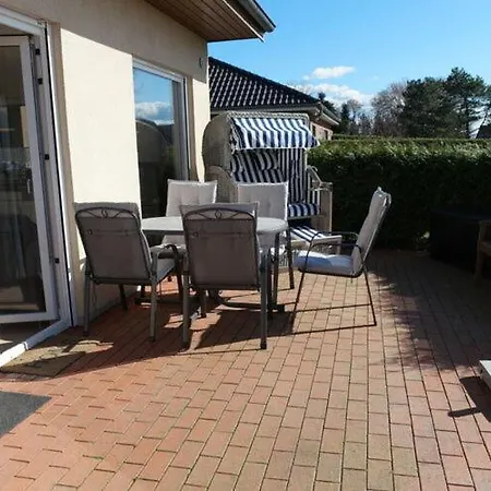 1 In The Happiness House * Glowe