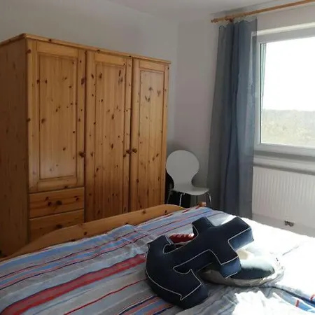 Apartament 1 In The Happiness House *