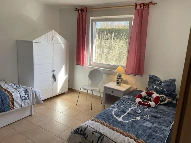Apartment 1 In The Happiness House *
