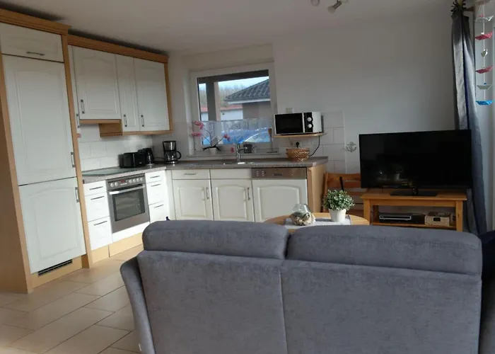 1 In The Happiness House Apartment Glowe
