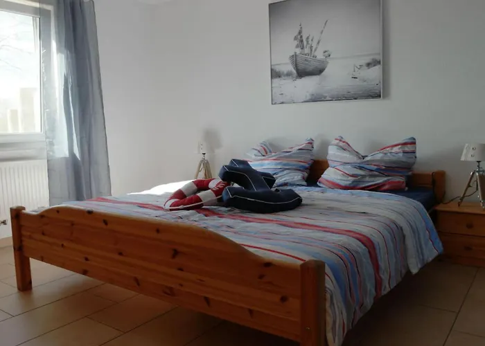 1 In The Happiness House Apartment Glowe