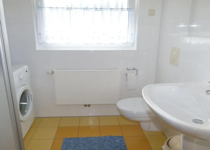 1 In The Happiness House Apartment